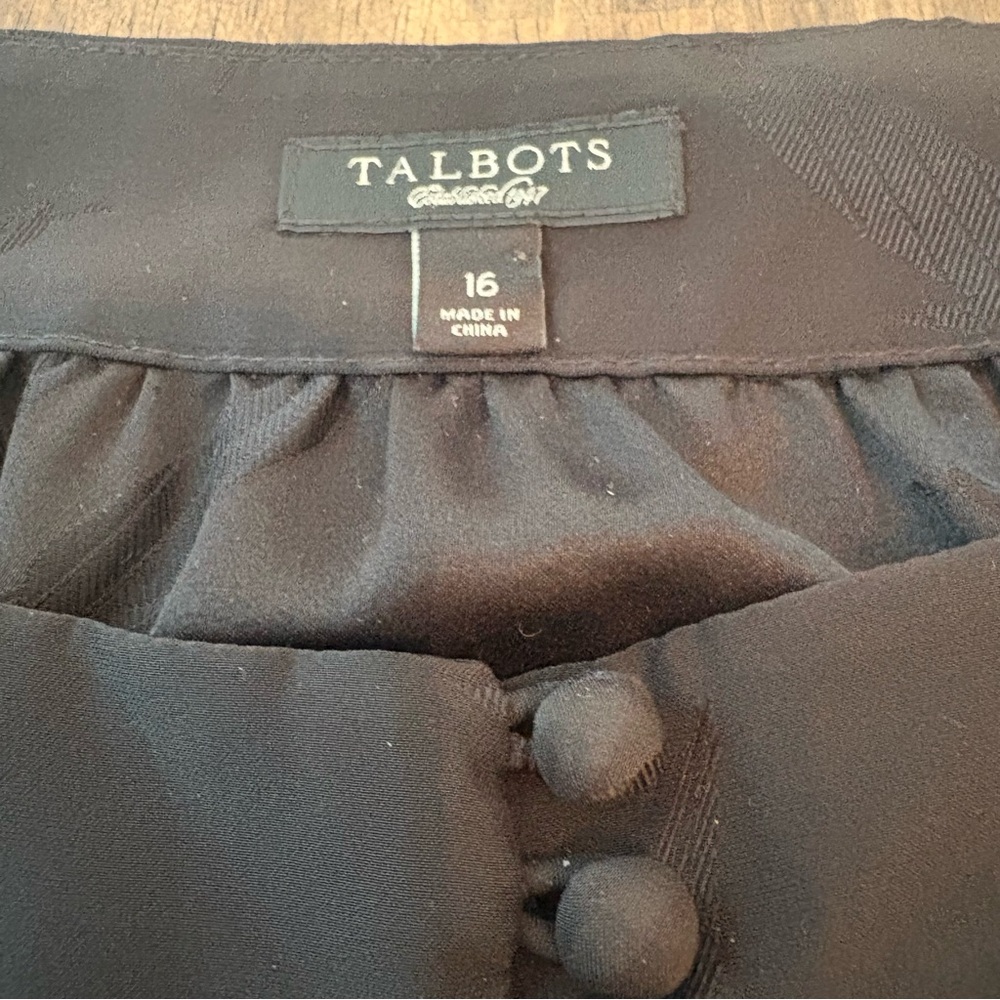 TALBOTS Black Silk Cap Sleeve Blouse! Tie at waist to desired fit! Excellent! 16 - Picture 7 of 10